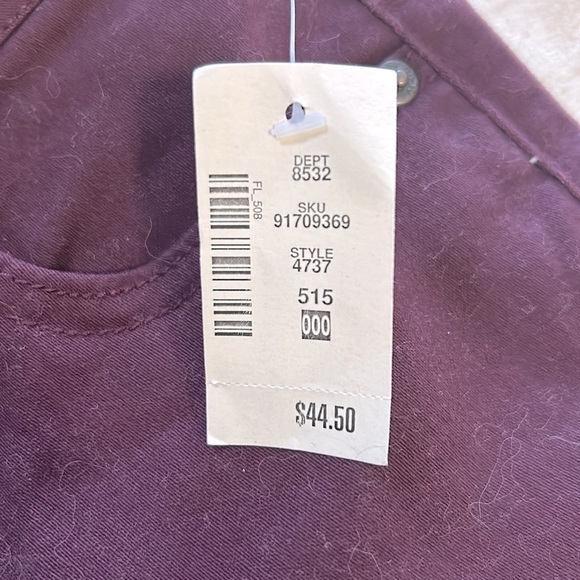 AEROPOSTALE High Waisted Midi Maroon Jean Shorts Size 000 - Picture 5 of 8